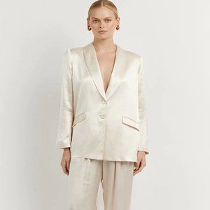 Dissh pearl satin set